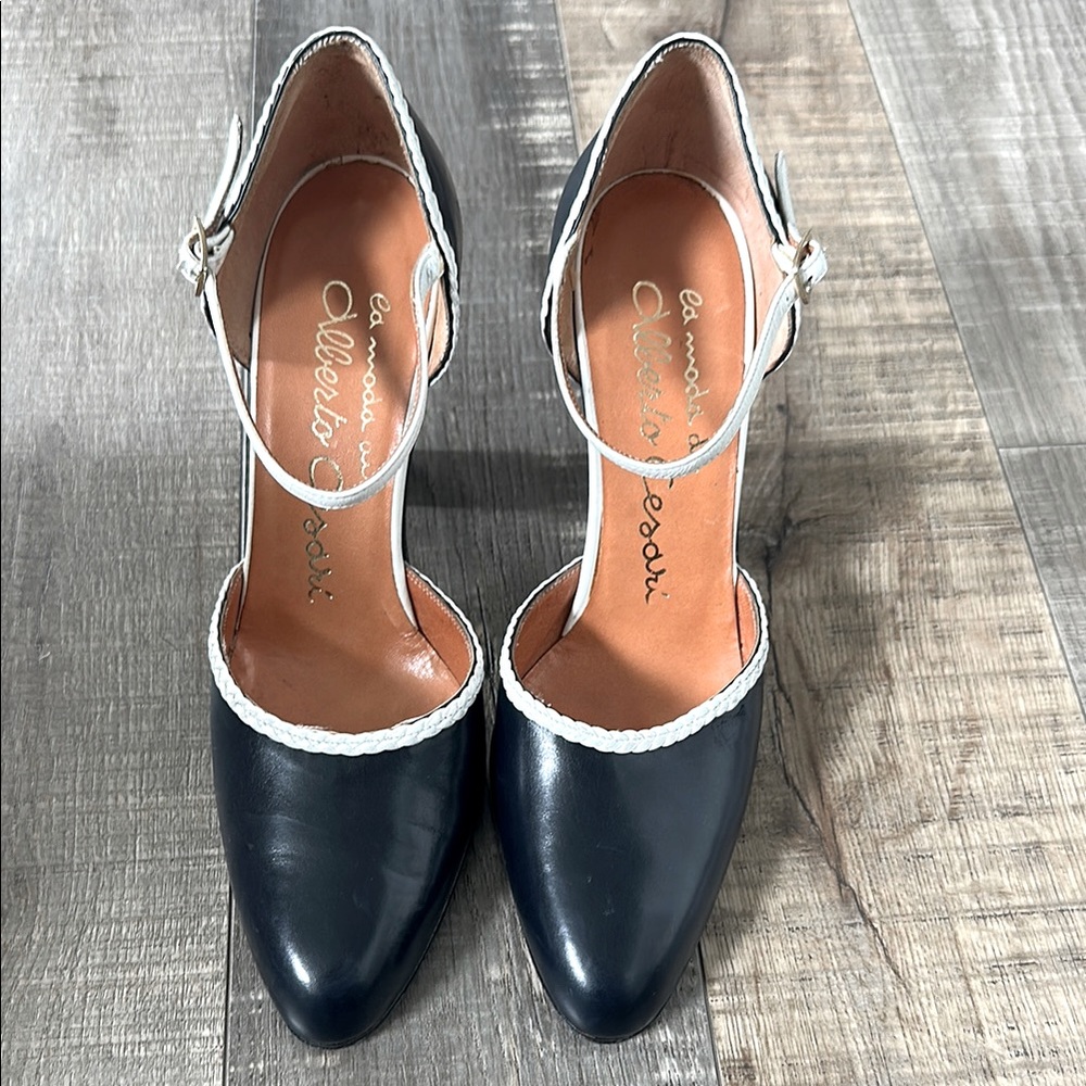 Alberto Cesari vintage blue + white leather heels size 37